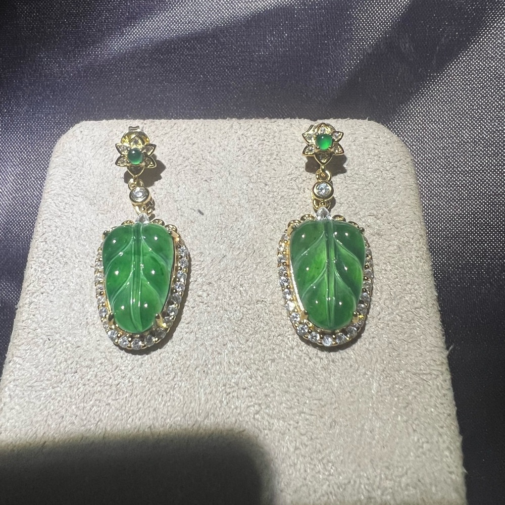 Elegant Green Leaf Earrings with Gold Accents